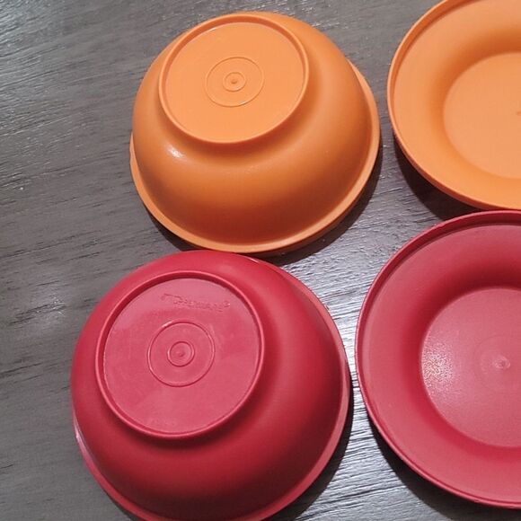 Vintage tupperware bowls  - Picture 4 of 7